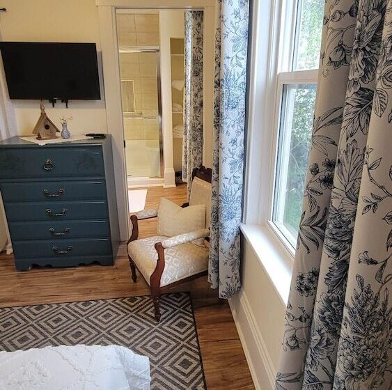 デラックスルーム, Clinton Pond Bed And Breakfast