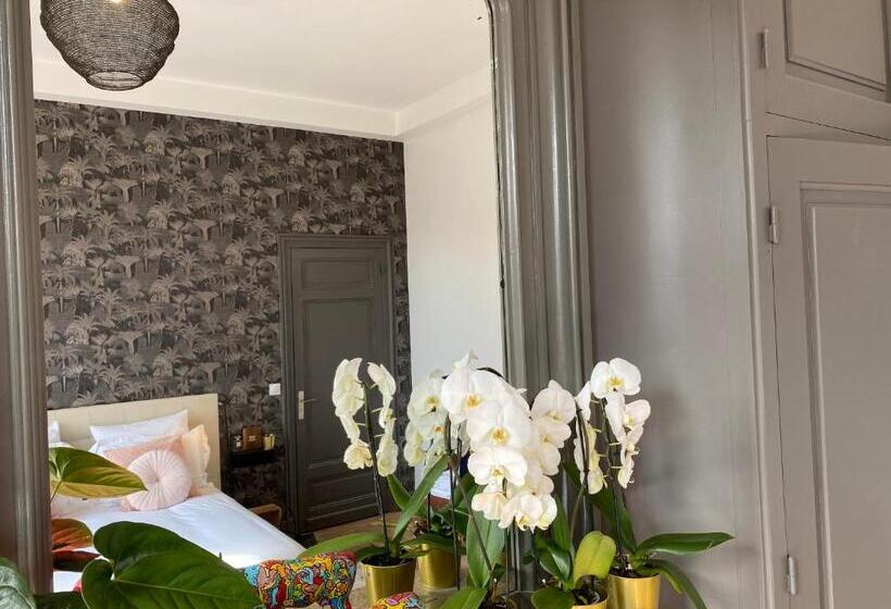 استودیوی لوکس, Maison Colodge Delory Barbieux