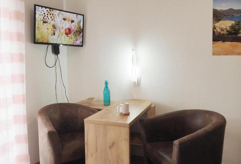 Quarto Estandar, Be Easy In Selva