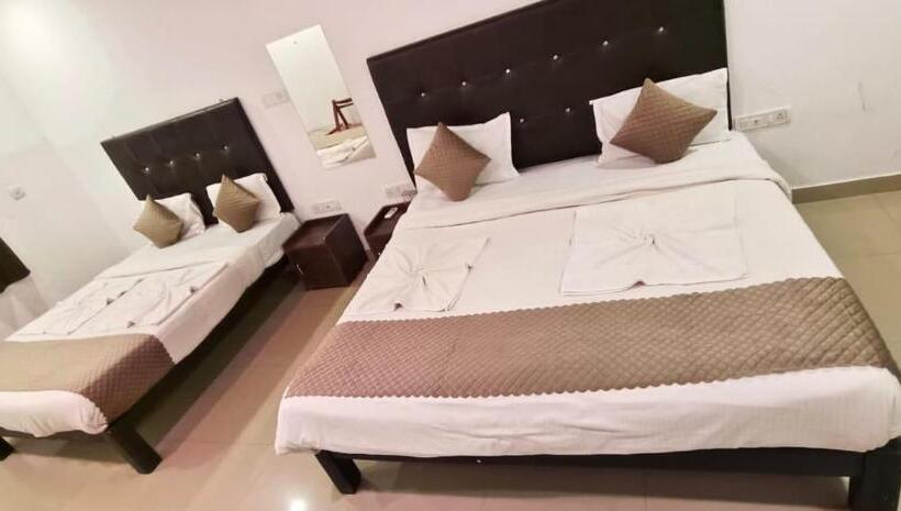 Familjesvit, Beach Comforts By Balaji Inn