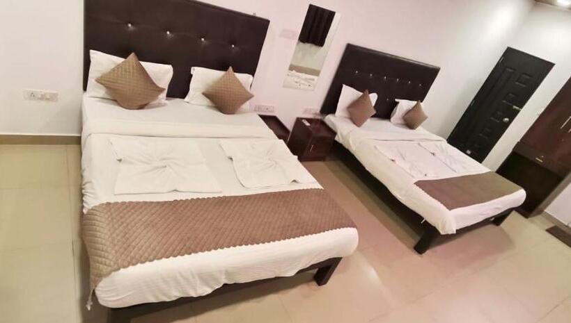 Familjesvit, Beach Comforts By Balaji Inn