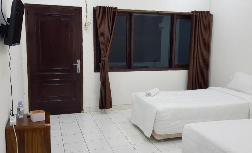 Номер Economy, Pondok Putri