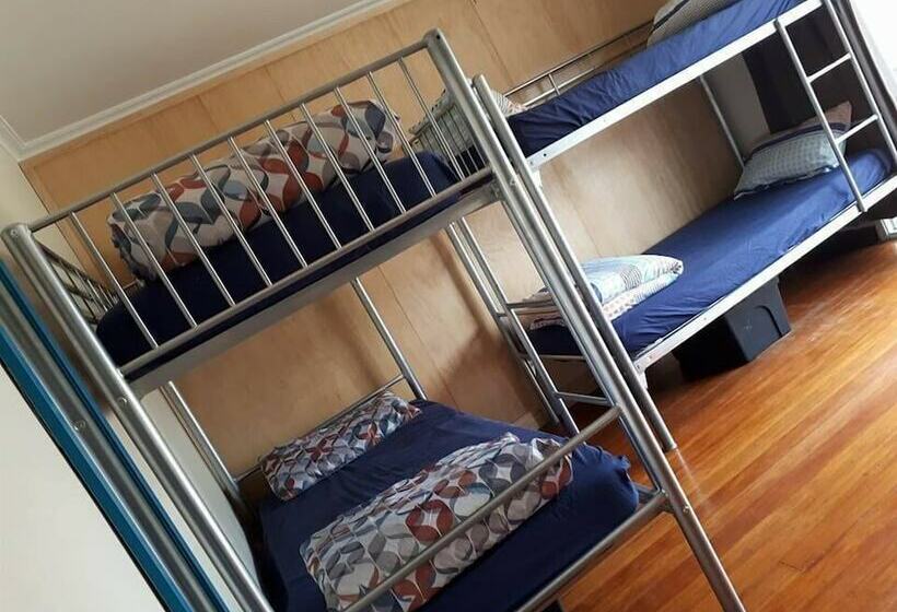 تختخواب در اتاق مشترک, Apple Tree Backpackers