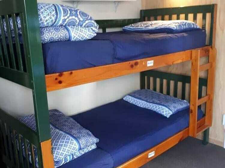 تختخواب در اتاق مشترک, Apple Tree Backpackers