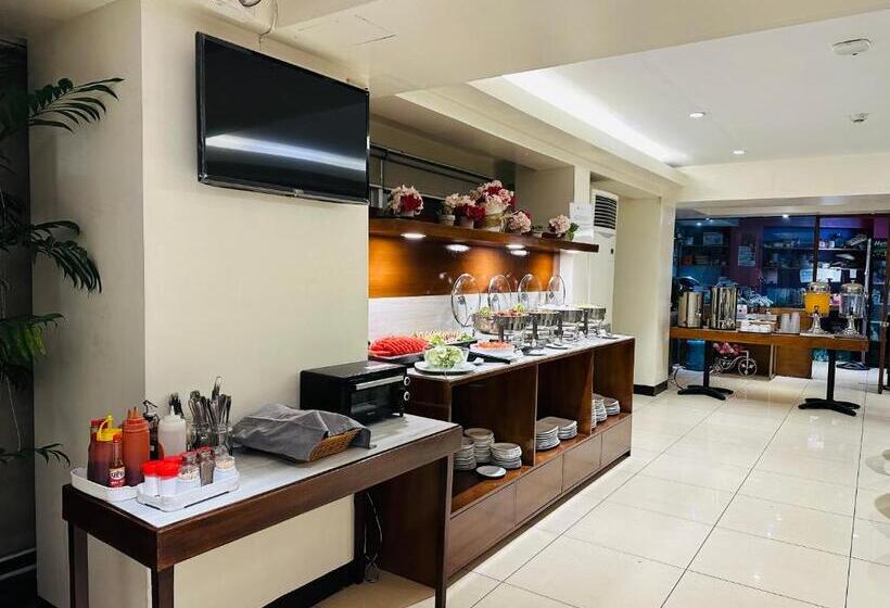 スタンダードトリプルルーム, Myspace Hotel @bgc