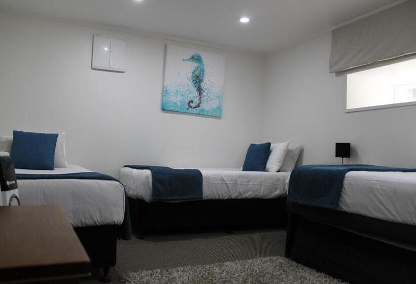 Апартаменты 2 Спальни, Coromandel Seaview Motel
