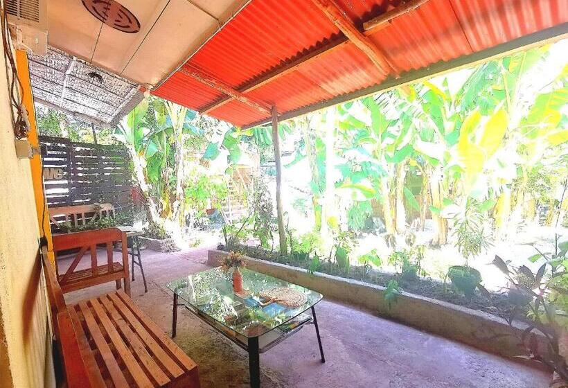 Quarto Quádruplo Estandar, Stay N Save B&b