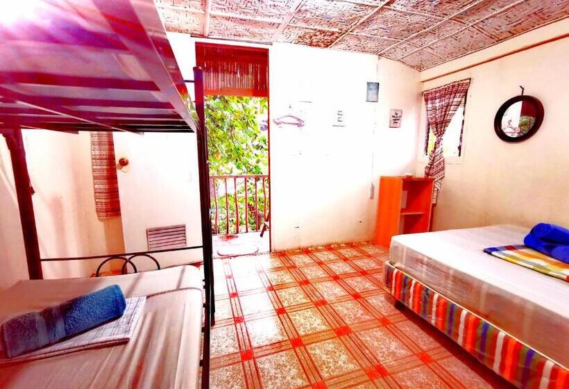 Family Suite, Stay N Save B&b