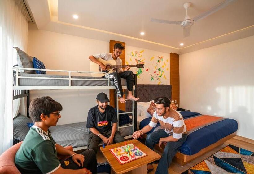 디럭스 4인 룸, Shalom Backpackers Mussoorie