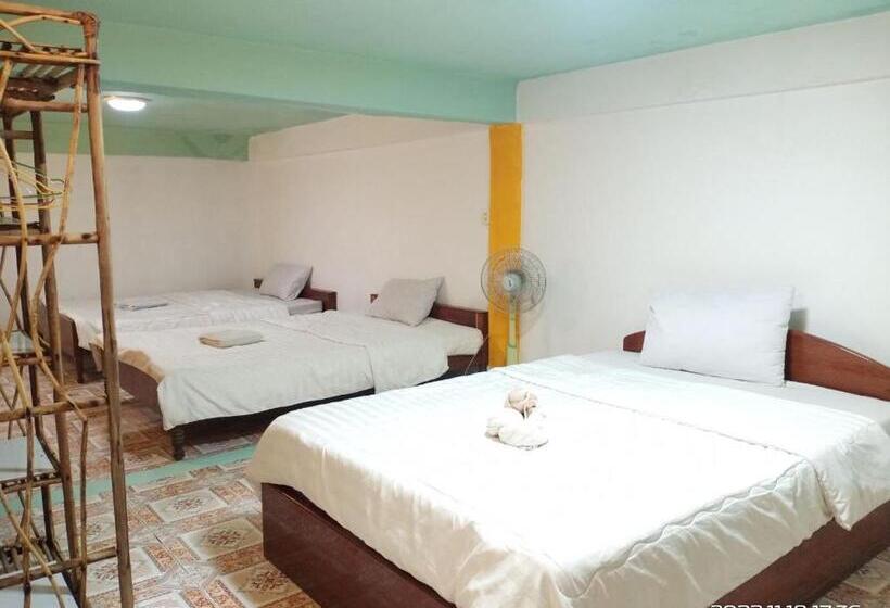 غرفة قياسية ثلاثية حمام مشترك, Silver Dolphin Guesthouse & Restaurant