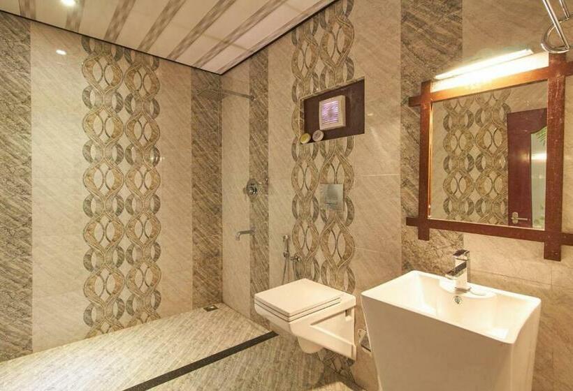 Номер Deluxe с Балконом, Green Leaf Home Stay