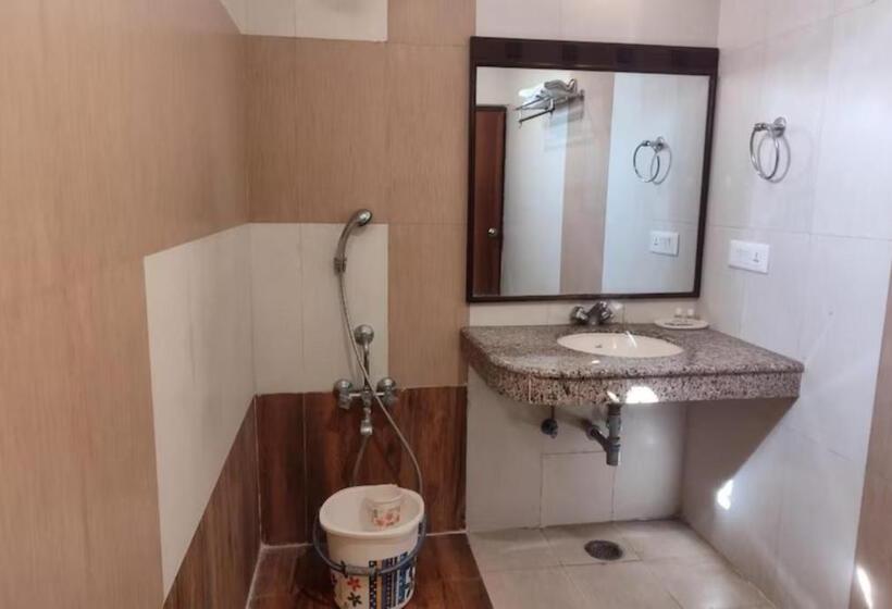 豪华房间, Goroomgo Hotel Taj Darbar Bihar   Luxury Room   Excellent Customer Service