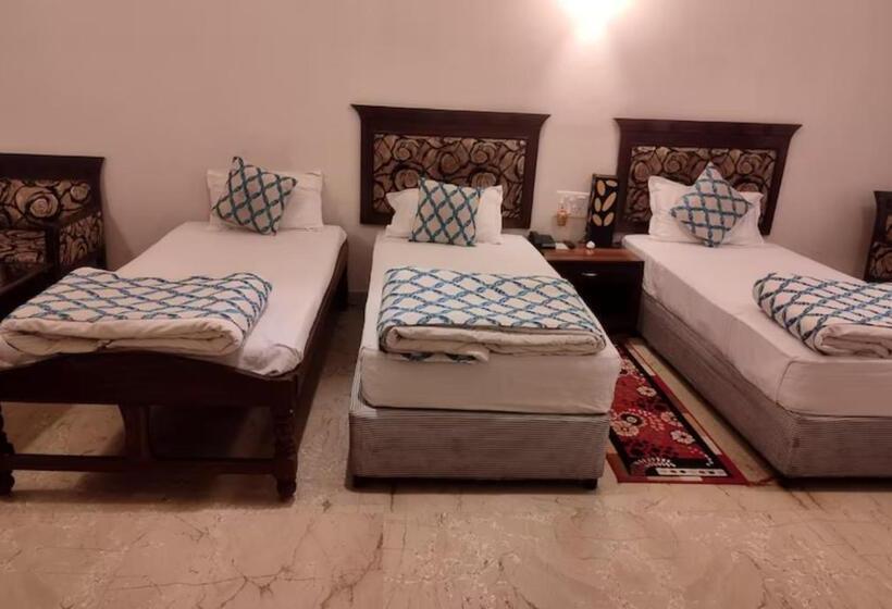 豪华房间, Goroomgo Hotel Taj Darbar Bihar   Luxury Room   Excellent Customer Service