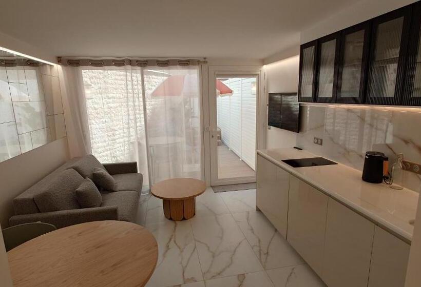 Apartamento 1 Dormitório com Terraço, Club Inn Appartement