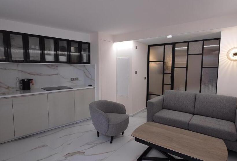Apartamento 2 Quartos com Terraço, Club Inn Appartement