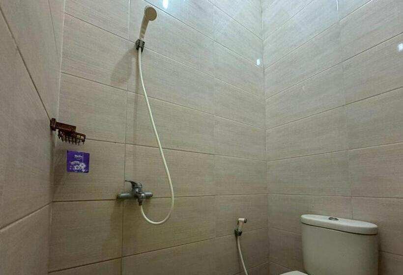 غرفة قياسية, Reddoorz At Shabrina Homestay Syariah Maguwo