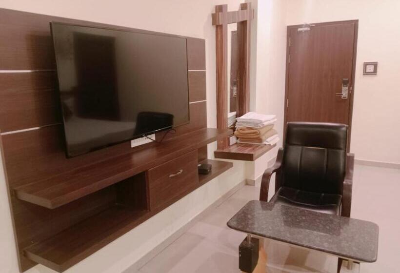 Люкс Повышенной Комфортности, Temple City Lake Inn Madurai Aala