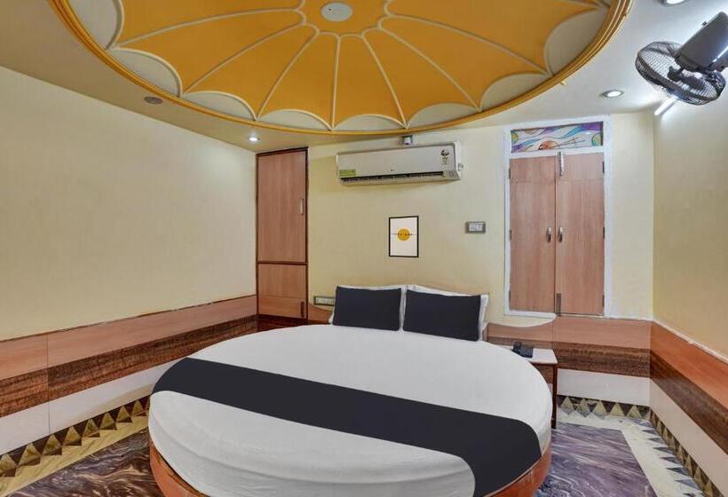 트리플 클래식 룸, Oyo Hotel Shree Goverdhan Palace
