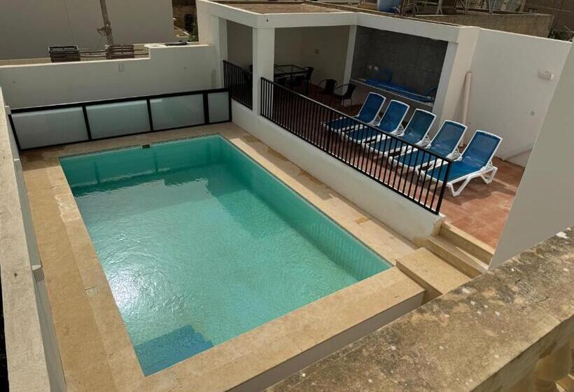 اتاق استاندارد با چشم‌انداز استخر, Maison D Amour Farmhouse