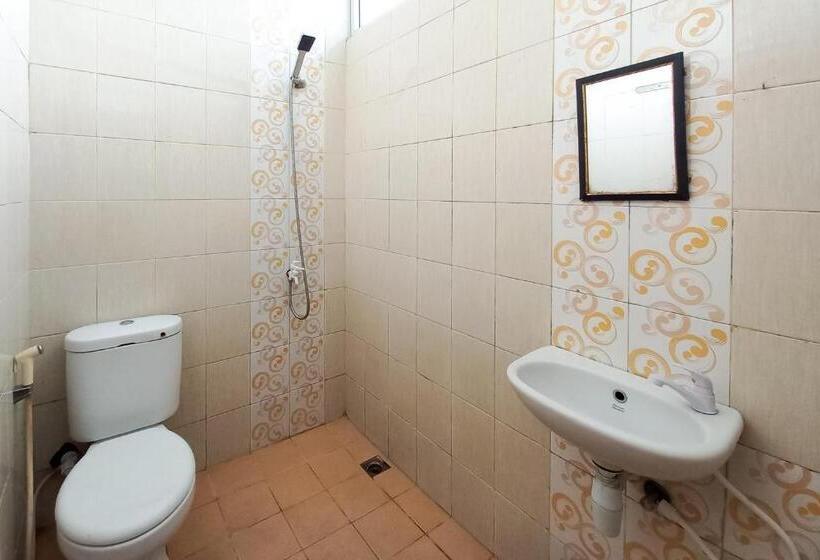 Номер Deluxe, Cemara House Syariah Redpartner