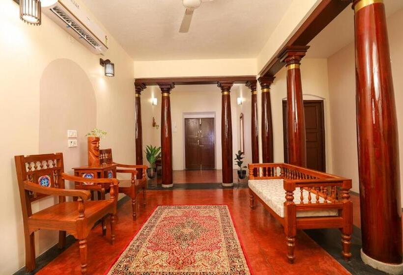 ویلای 2 خوابه, Franco Tamil Villas