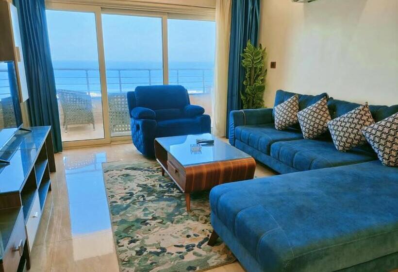 آپارتمان 3 خوابه با چشم‌انداز دریا, Alexandria Condotel