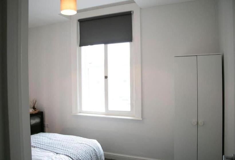 2 Bedrooms Apartment City View, Fortunae City Center Ensuite Apartments