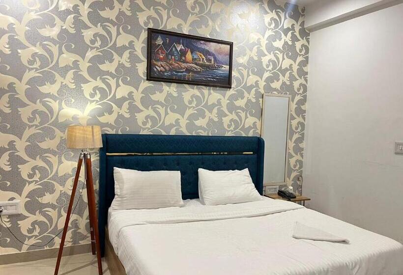 Номер Deluxe, Letstay Business Suite