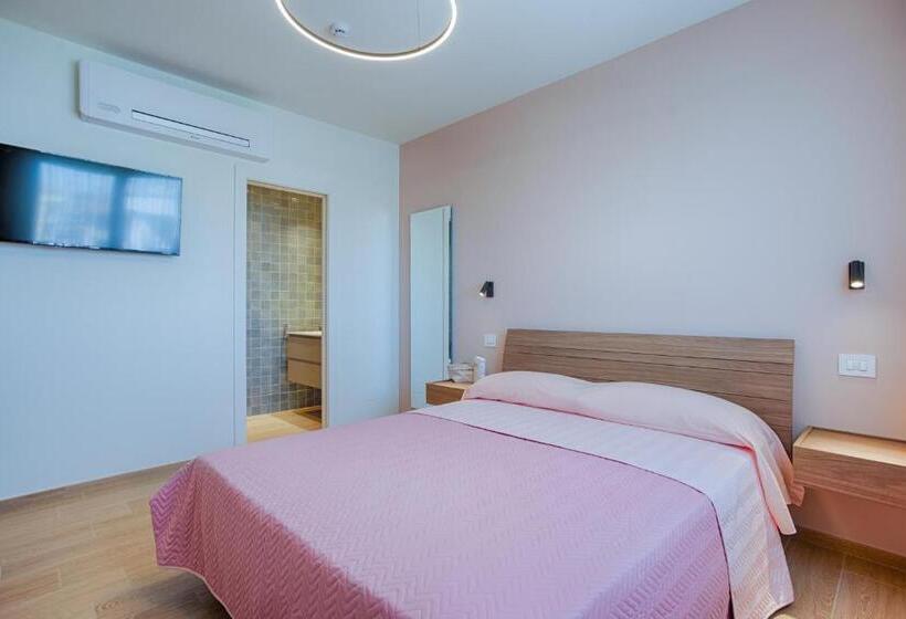 Апартаменты 2 Спальни Вид на Море, Villamar Residence