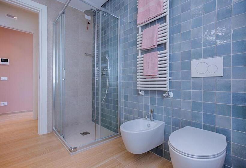 Apartamento 1 Quarto Vista Mar com Sacada, Villamar Residence