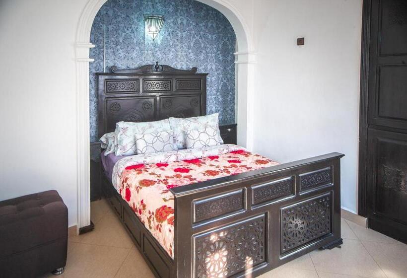 اتاق لوکس خانوادگی, Casa Hotel Pedro