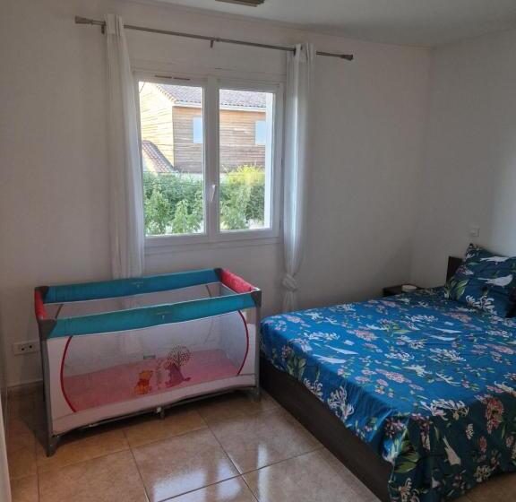 Номер Стандарт, Dans Une Villa, 3 Chambres, Entrée Autonome Et Indépendante