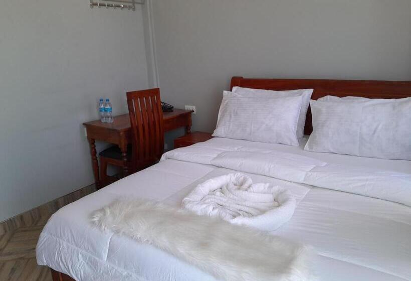 Номер Deluxe, Mbeya Starinn