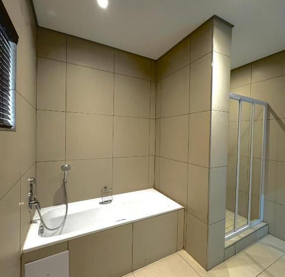 Люкс Deluxe Кровать Кинг, Qurtuba Hotel And Spa