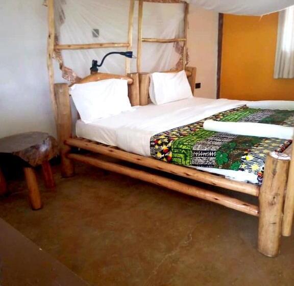 اتاق استاندارد, Topi Lodge