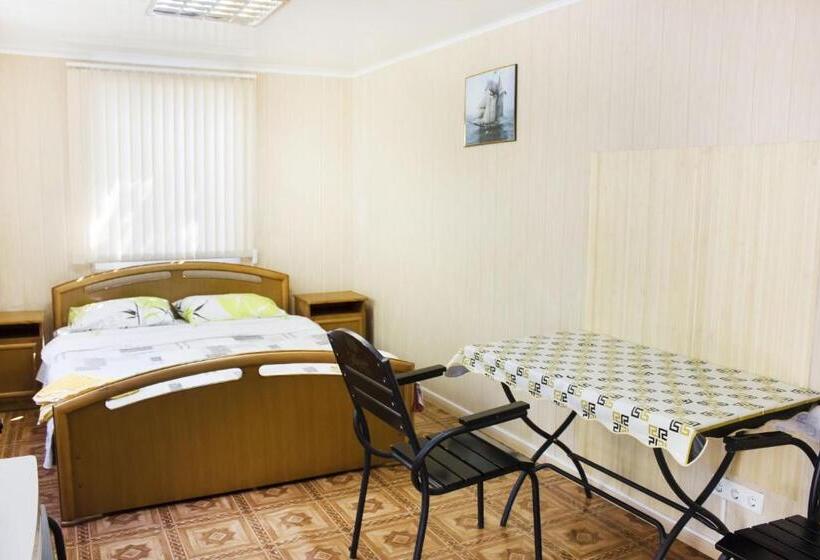 Номер Стандарт Трехместный, Mini Hotel Chernomorka