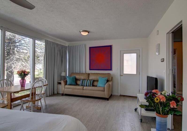 Family Suite, Wavecrest Resort