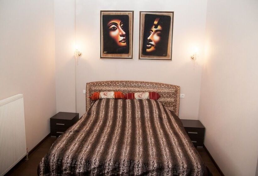 Quarto Estandar, Poseidon