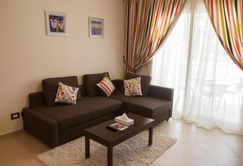 سوییت جونیور با چشم‌انداز استخر, Elite Residence & Aqua Park