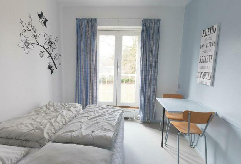 Номер Стандарт, Fredensborg Vandrerhjem, I Kongens Baghave