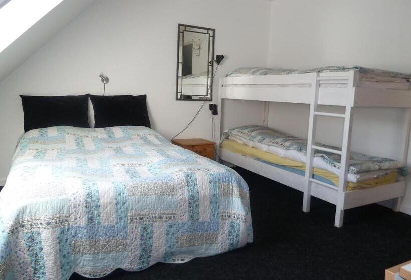 Семейный Номер Совместный Санузел, Give Bed & Breakfast