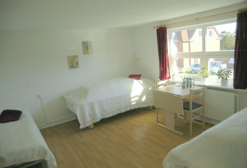 家庭房间共用浴室, Nr. Nebel Overnatning Hostel