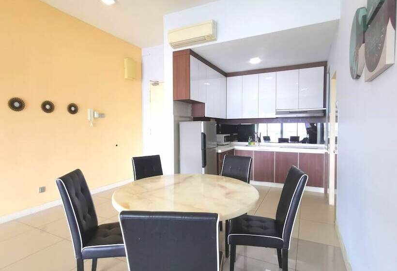 Апартаменты Superior 3 Спальни, Sunset Seaview Vacation Condos City Centre @ Imago Shopping Mall