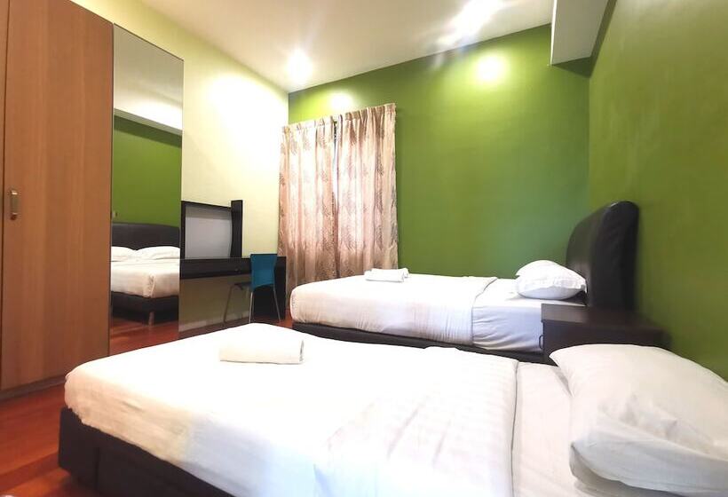 Апартаменты 3 Спальни Вид на Море, Sunset Seaview Vacation Condos City Centre @ Imago Shopping Mall