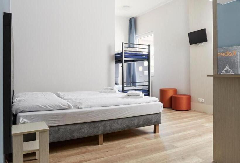 Кровать в Общей Комнате, a&o Copenhagen Nørrebro