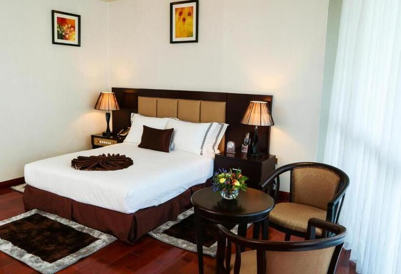 اتاق لوکس با بالکن, Grand Eliana Hotel Conference & Spa