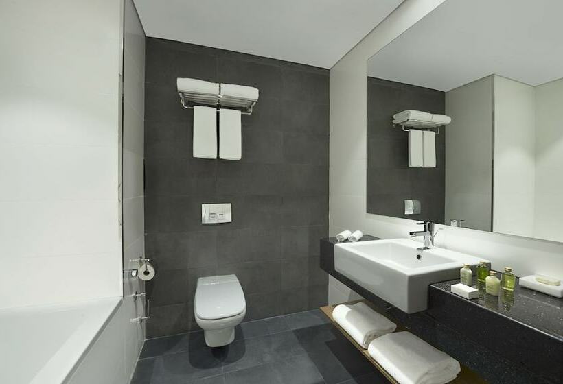 Люкс, Tryp By Wyndham Dubai