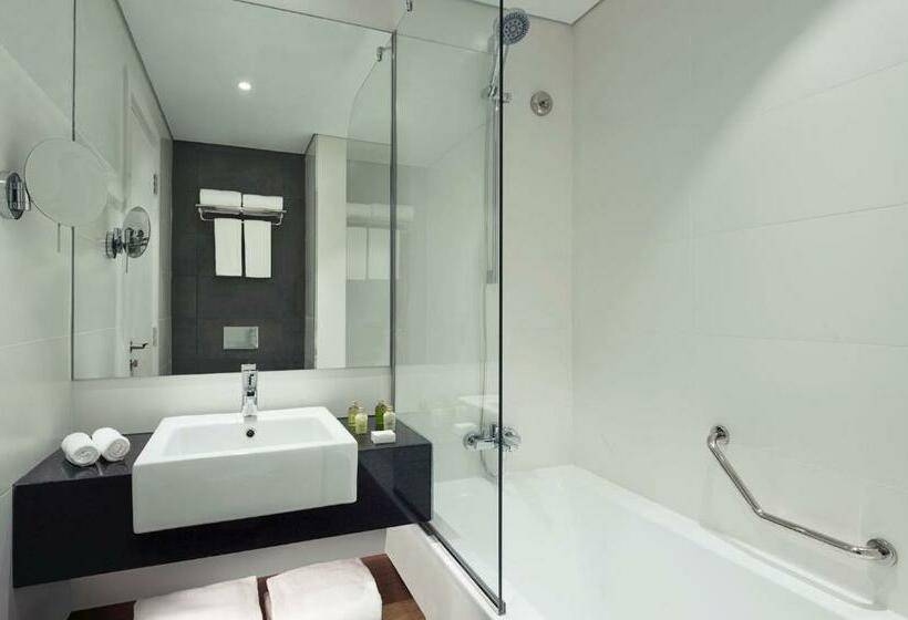 Номер Стандарт, Tryp By Wyndham Dubai