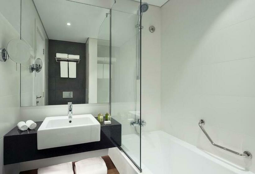 Номер Стандарт, Tryp By Wyndham Dubai