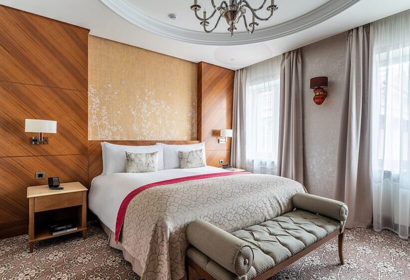 סוויטת סופריור, Lotte Hotel St.petersburg